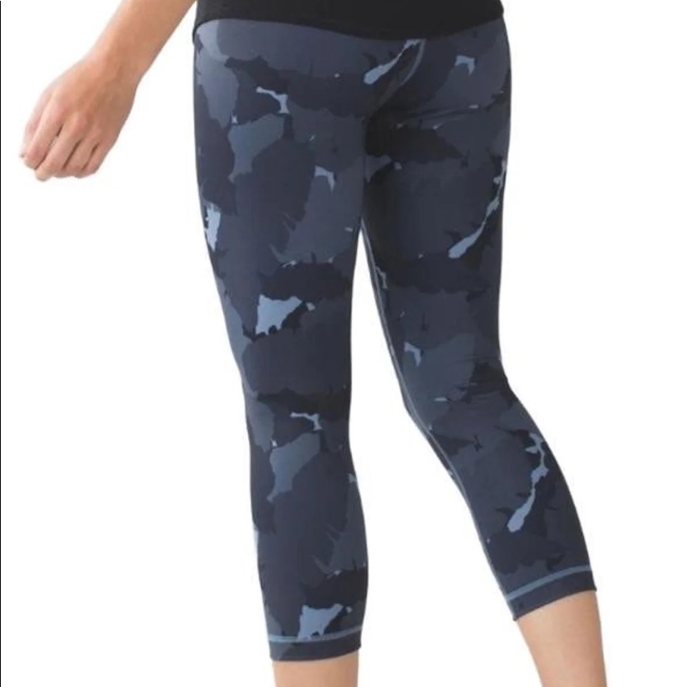 LULULEMON BLUE GRAY CAMO LEGGINGS YOGA XS 2